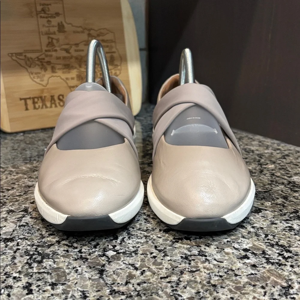 Clarks Un Rio Cross Stone Slip on Ballet Flat Sneaker Size 10 - Picture 3 of 9